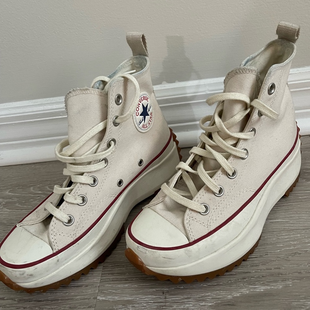 Converse Run Star Hike